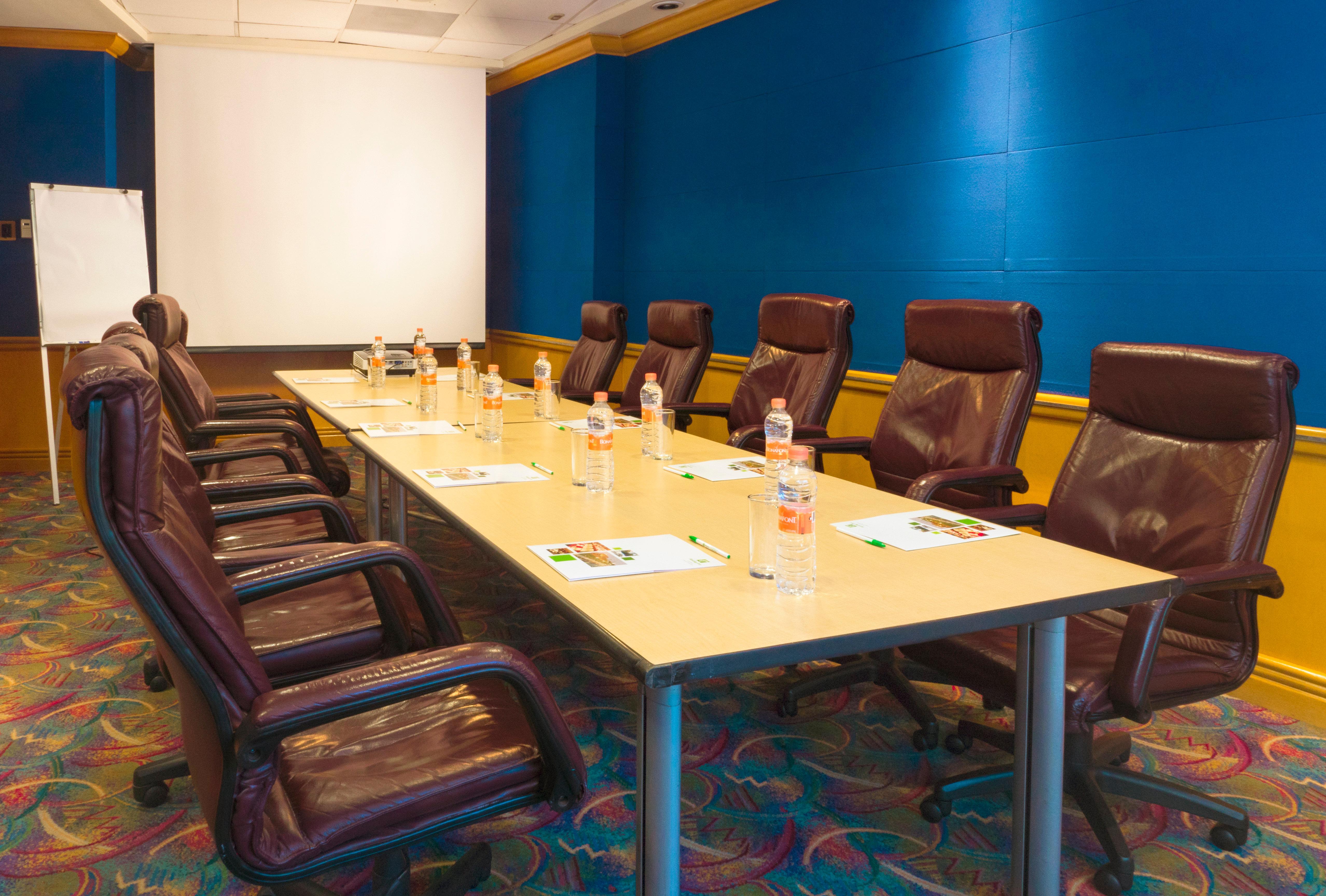 Holiday Inn Monterrey-Parque Fundidora By Ihg Екстериор снимка A boardroom at the National Space Centre