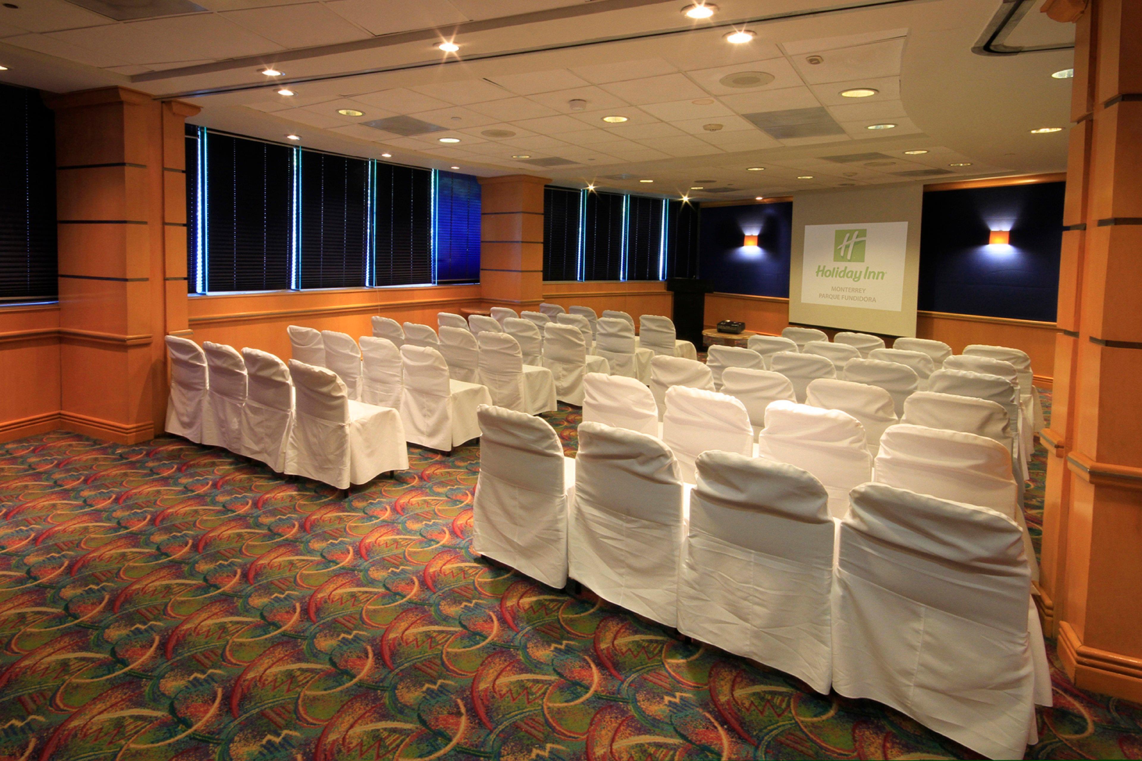 Holiday Inn Monterrey-Parque Fundidora By Ihg Екстериор снимка A typical meeting room